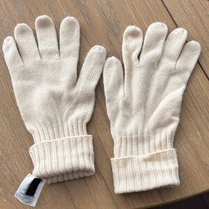 Cream Knit Gloves